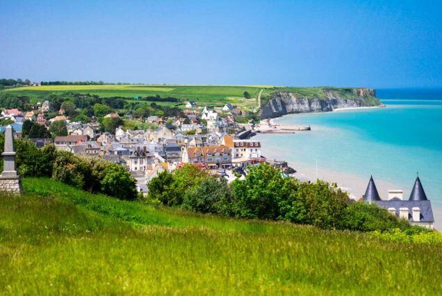 Paris to Arromanches-les-Bains Bus Tour